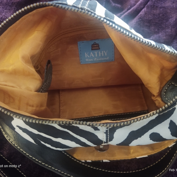 Kathy Van Zealand Handbag - Picture 3 of 5